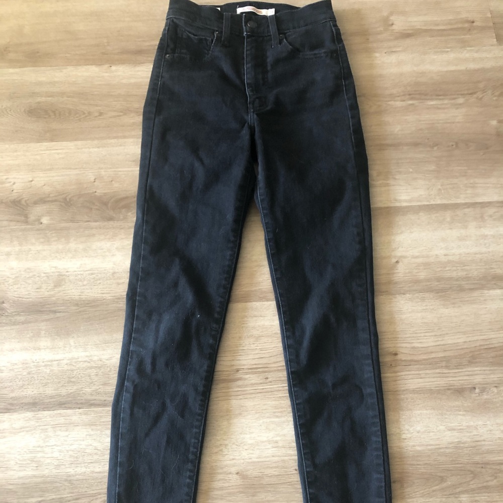 Levi’s Mile High Super Skinny (SIZE 24, fits 23)